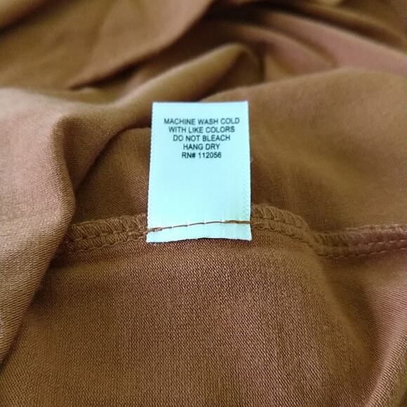 Medium Zenana Leopard Print Pocket Tank Top in Almond Orange - Picture 12 of 13